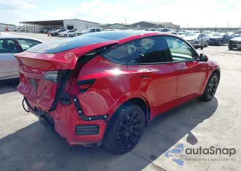 2023 Tesla Model Y Awd/Long Range Dual Motor All-Wheel Drive z USA, uszkodzony, nr VIN 7SAYGDEE1PF897225